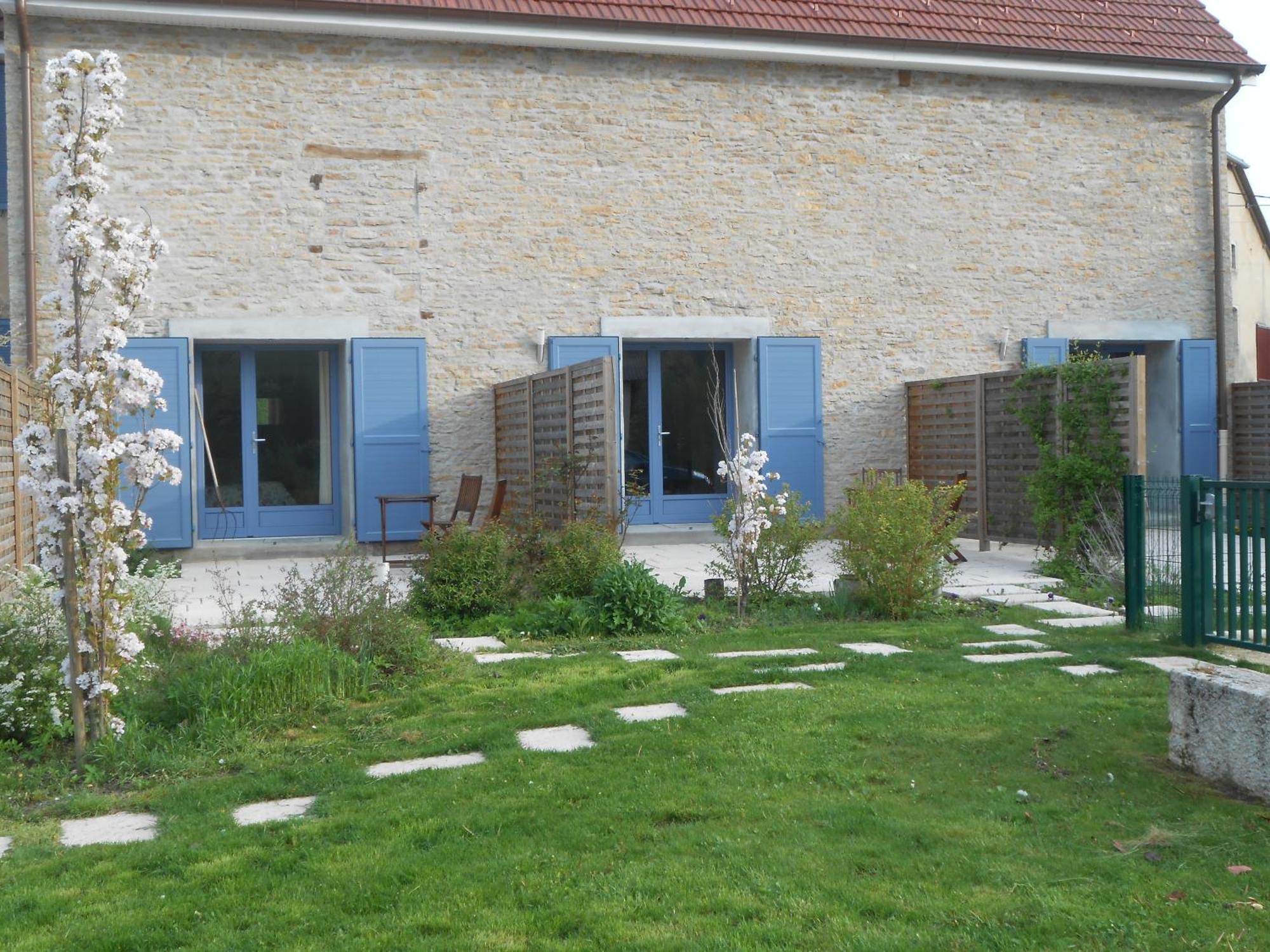 Les Grands Pres Bed and Breakfast Geney Εξωτερικό φωτογραφία